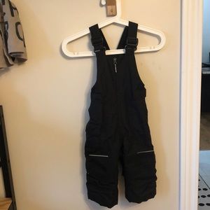 Columbia toddler‘s snowsuit